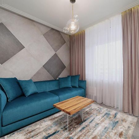 Wowell Apartments Odessa Luaran gambar