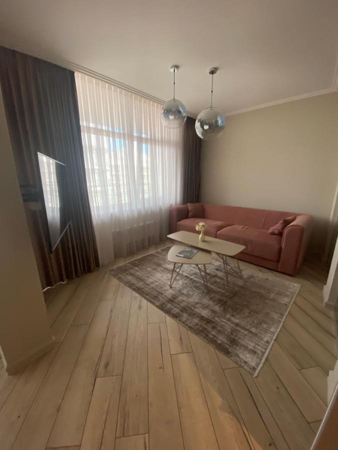 Wowell Apartments Odessa Luaran gambar