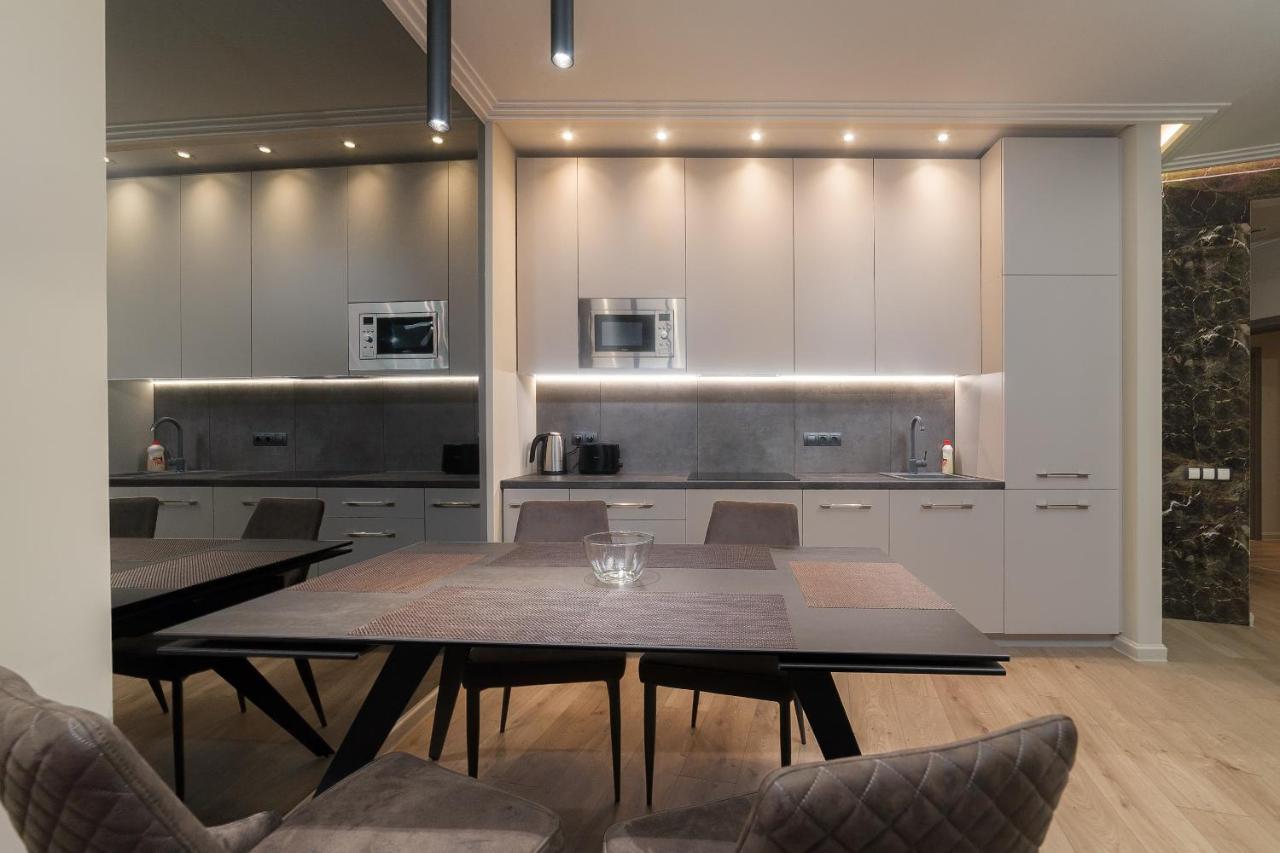 Wowell Apartments Odessa Luaran gambar